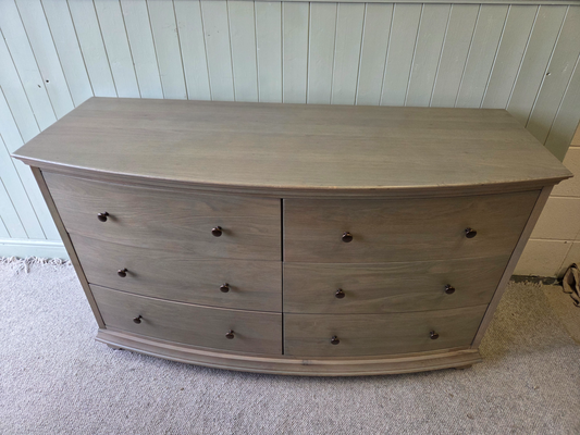 Winchcombe Smoked Oak Low and Wide 6 Drawer Chest