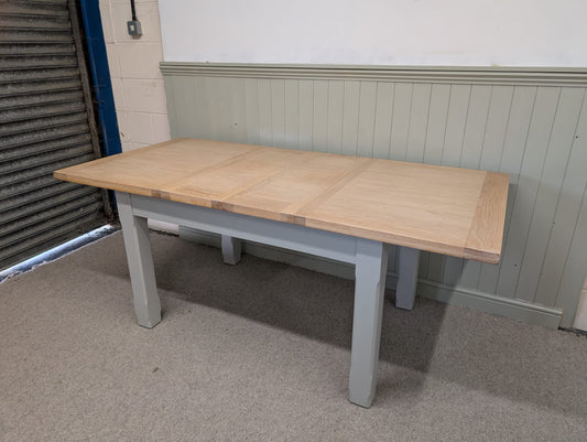 Chester Dove Grey 4-6 Seater Extending Table