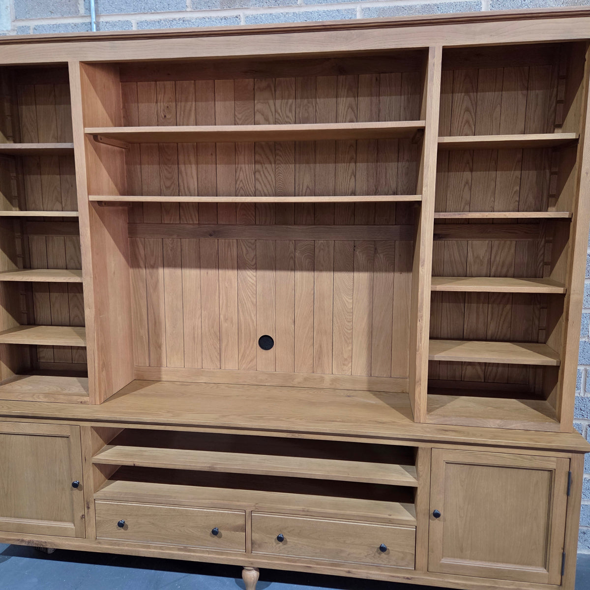 Elkstone Mellow Oak TV and Media Unit
