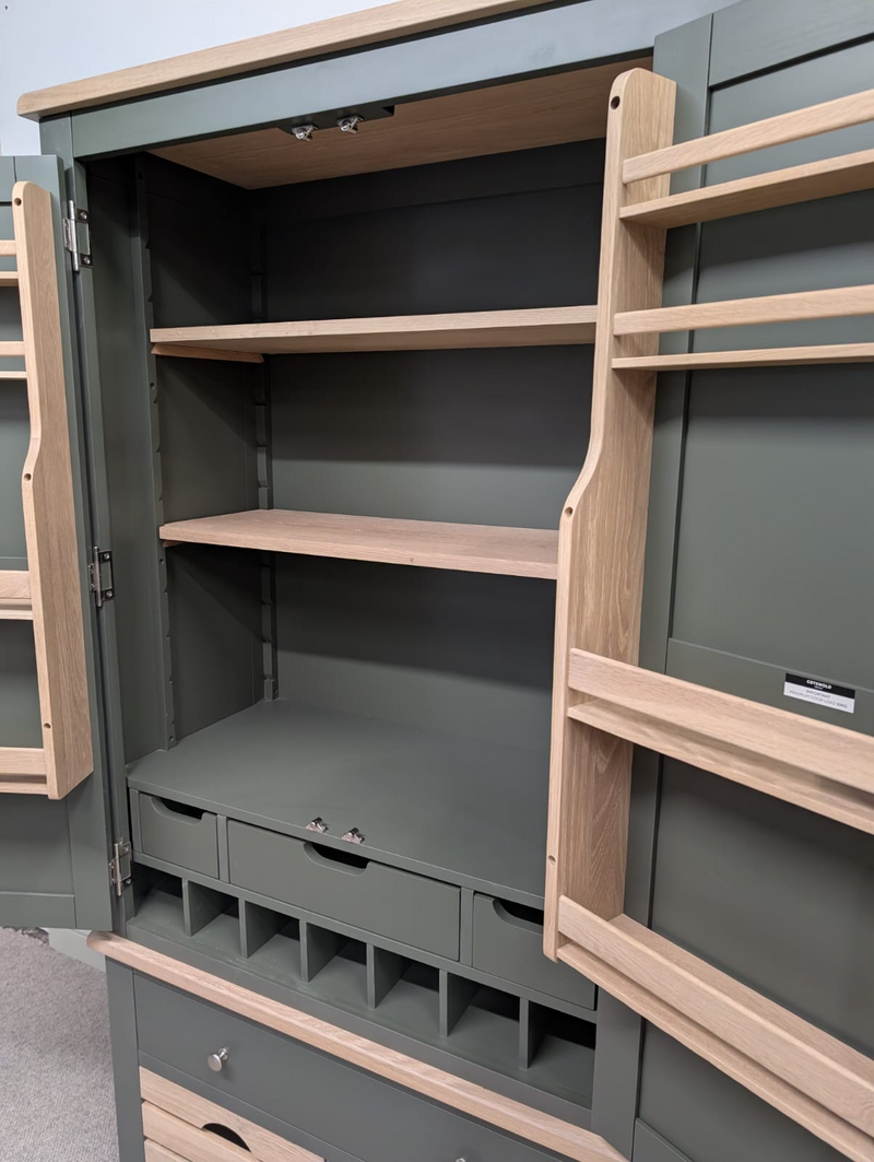 Chester Forest Green Triple Larder
