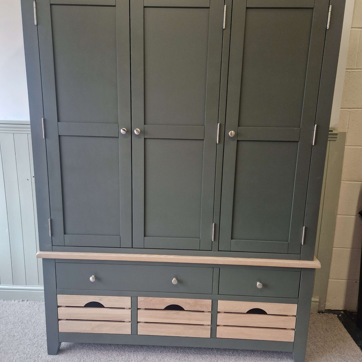 Chester Forest Green Triple Larder