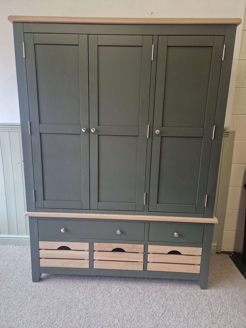 Chester Forest Green Triple Larder