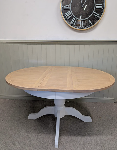 Chester Pure White 4-6 Seater Round Extending Dining Table