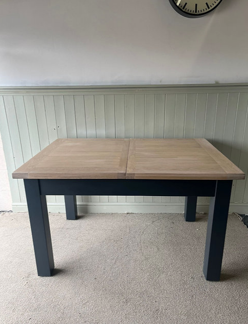 Chester Charcoal 4-6 Seater Extending Table