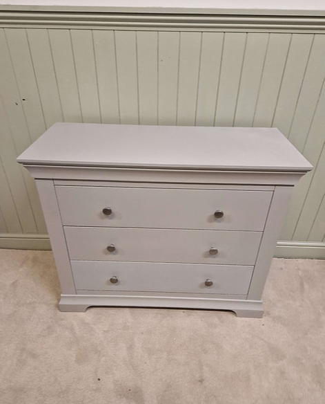 Chantilly Pebble Grey Petite Chest of Drawers
