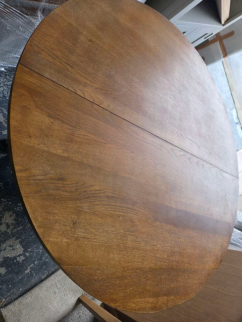 Elkstone Mellow Oak 4- 6 Seater Round Extending Dining Table
