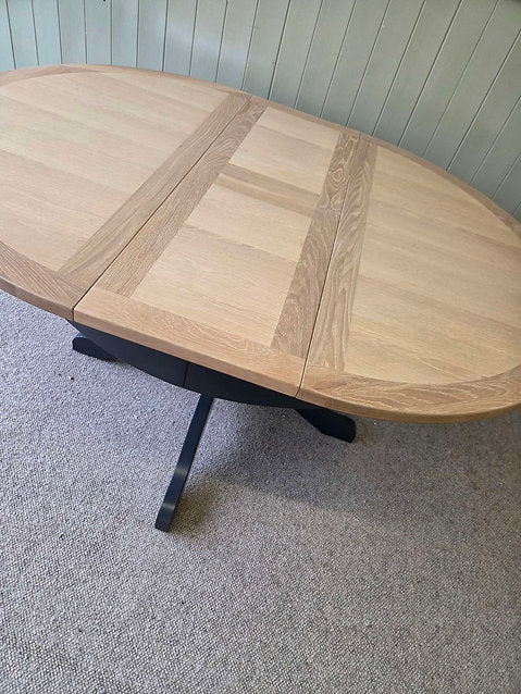 Chester Charcoal 4-6 Seater Round Extending Dining Table