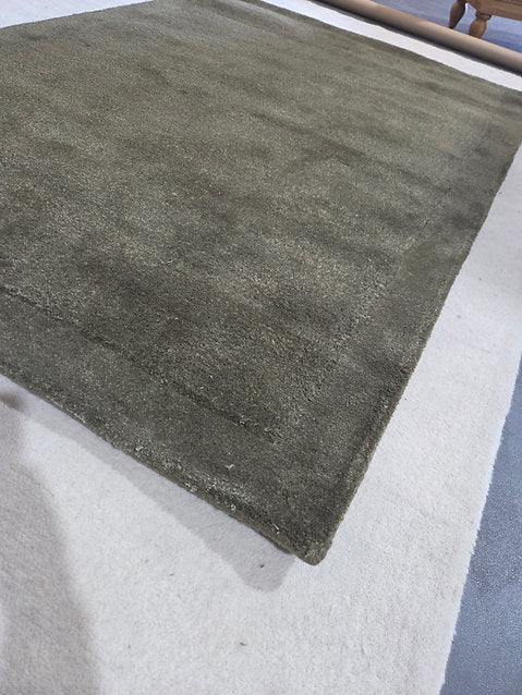Kemble Olive Green Rug 120x170cm