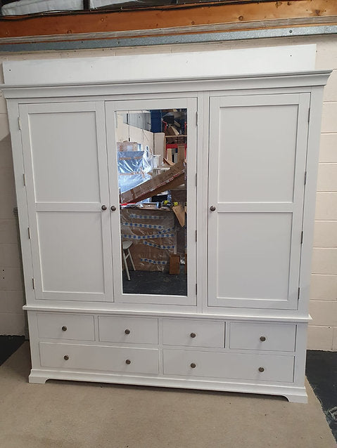 Chantilly Warm White Grand Triple Wardrobe