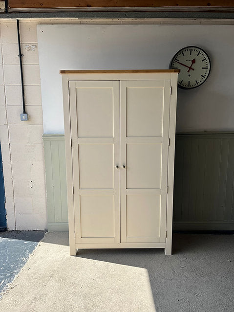 Sussex Cotswold Cream Double Larder