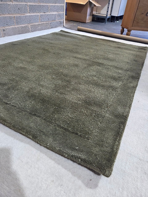 Kemble Olive Green Rug 120x170cm
