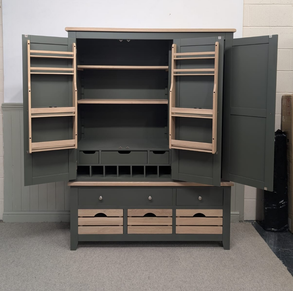 Chester Forest Green Triple Larder