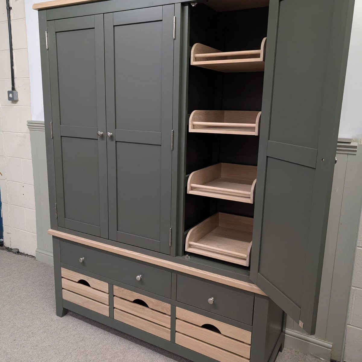 Chester Forest Green Triple Larder