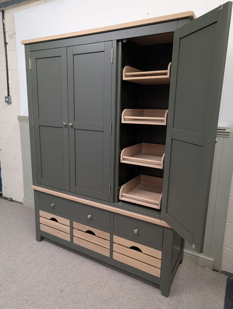 Chester Forest Green Triple Larder