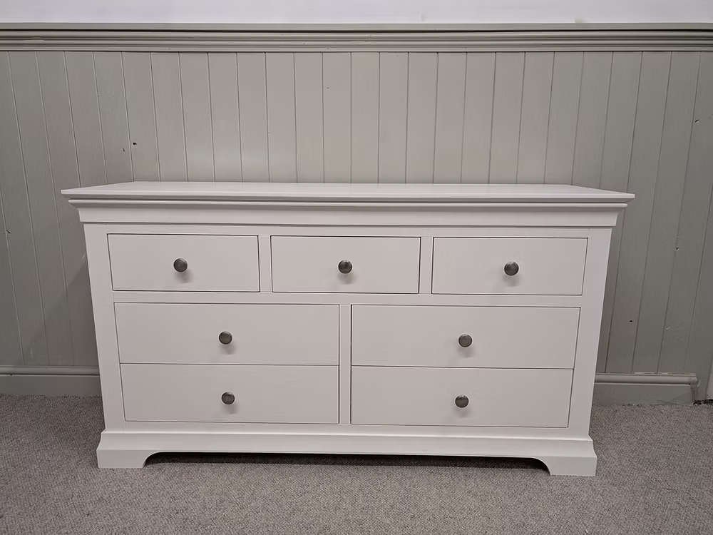 Chantilly Warm White 7 Drawer Wide Chest