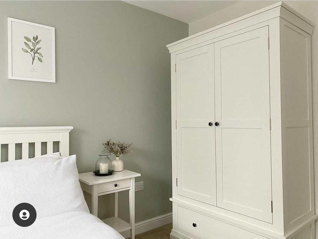 Chantilly Warm White Double Wardrobe