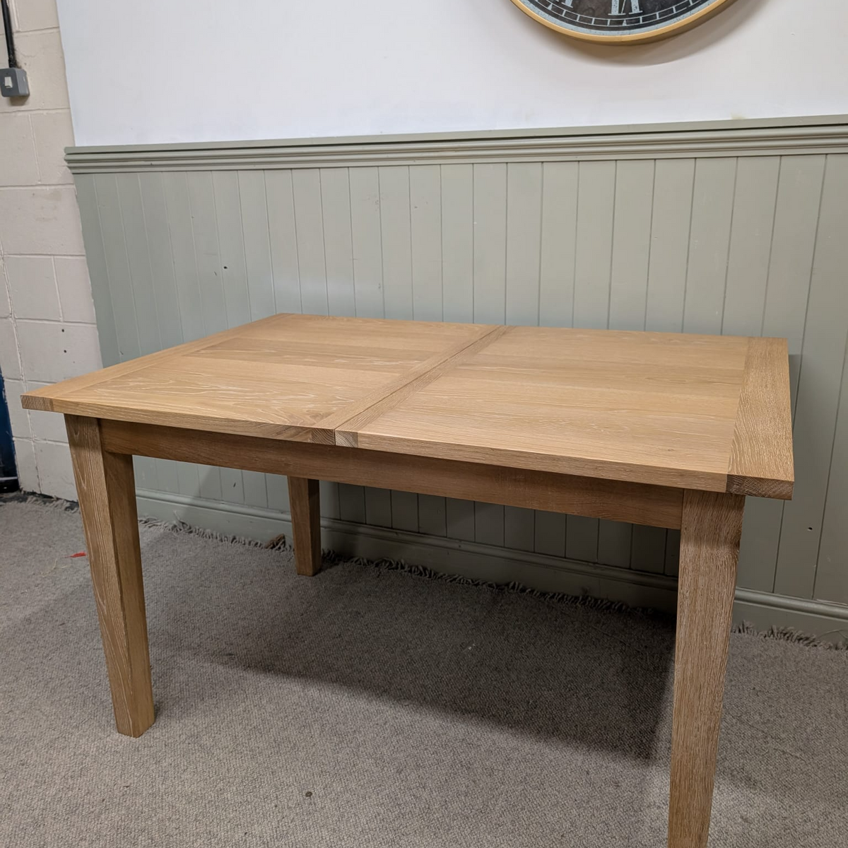 Inglesham Whitewash Oak 4-6 Seater Extending Dining Table