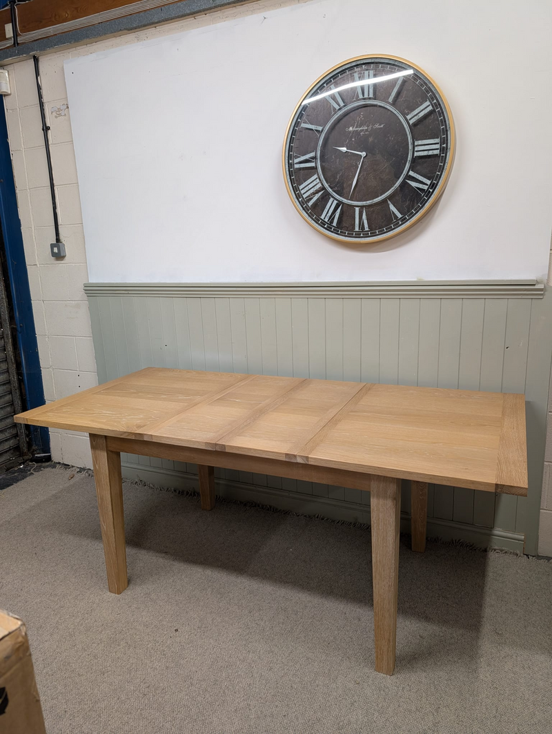 Inglesham Whitewash Oak 4-6 Seater Extending Dining Table