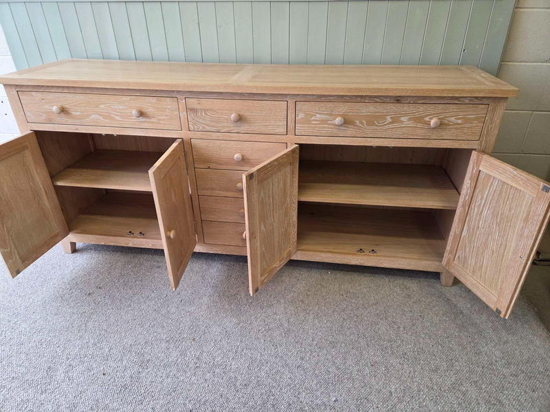 Inglesham Whitewash Oak Grand Sideboard