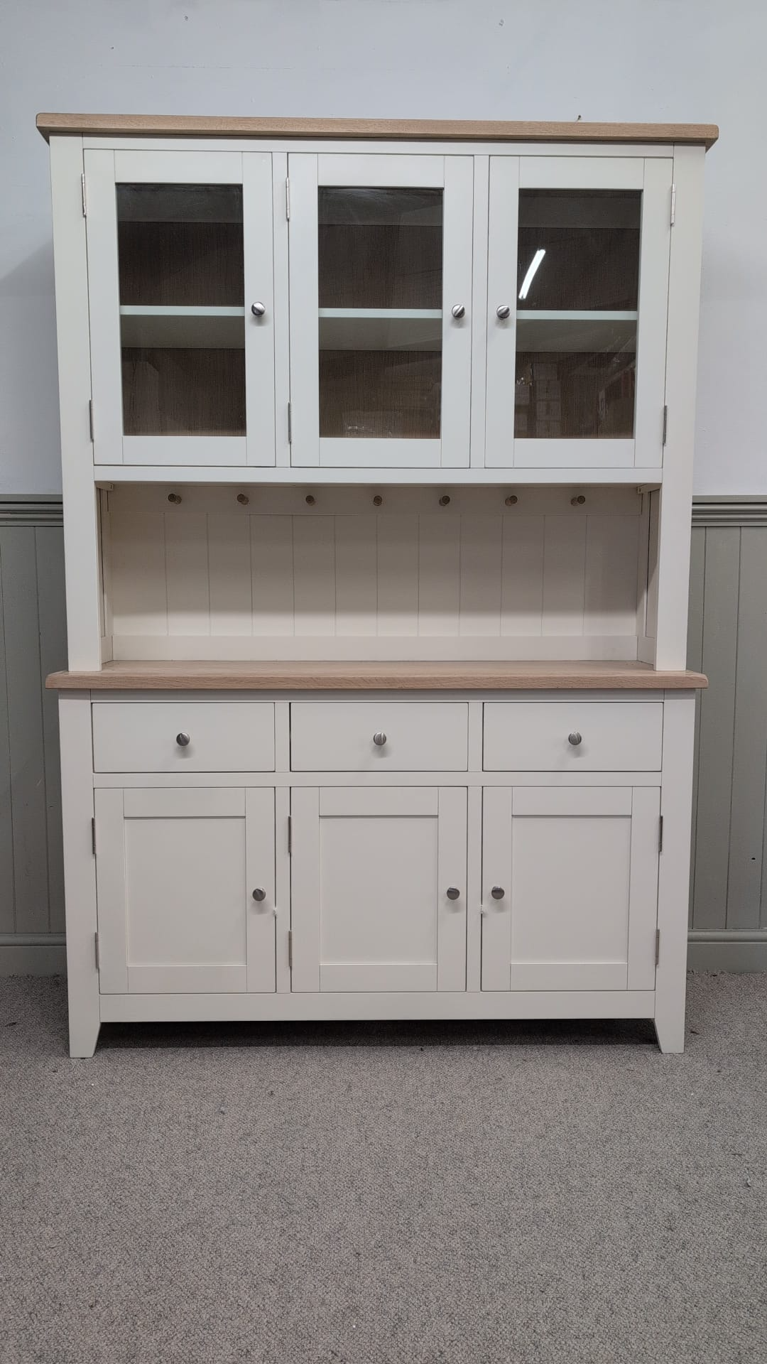 Chester Classic Cream Large Dresser