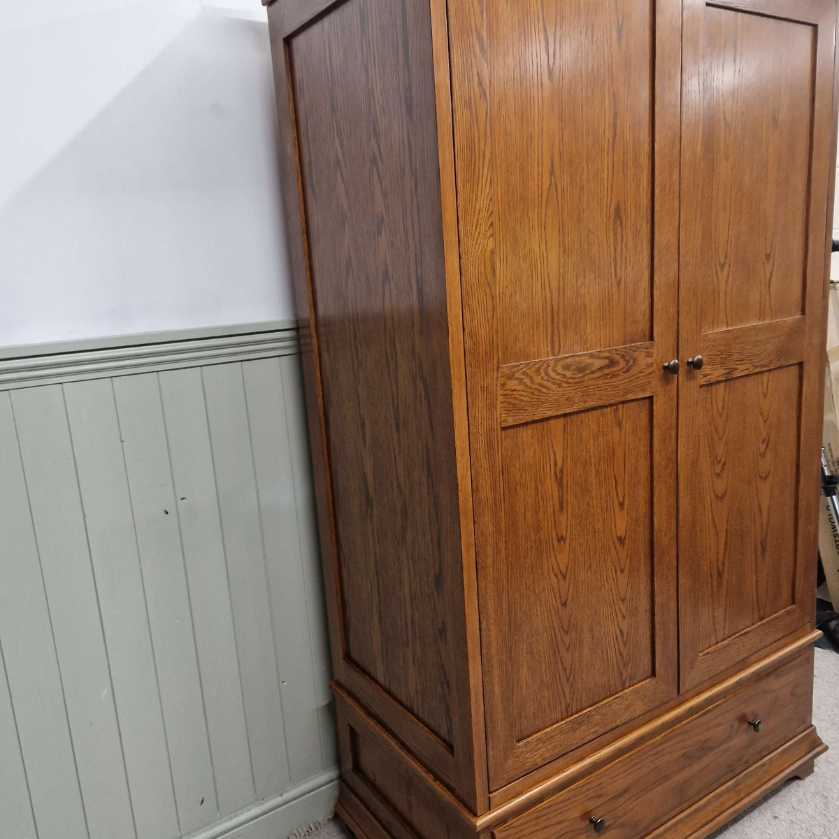 Winchcombe Dark Oak Double Wardrobe
