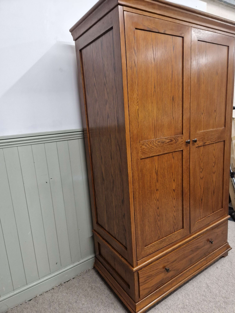 Winchcombe Dark Oak Double Wardrobe