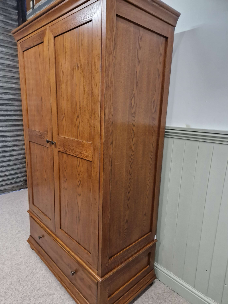Winchcombe Dark Oak Double Wardrobe