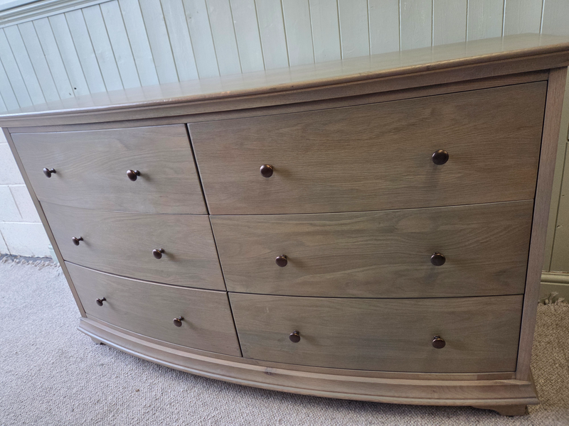 Winchcombe Smoked Oak Low and Wide 6 Drawer Chest