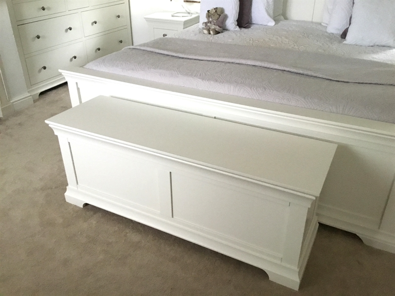 Chantilly Warm White Blanket Box