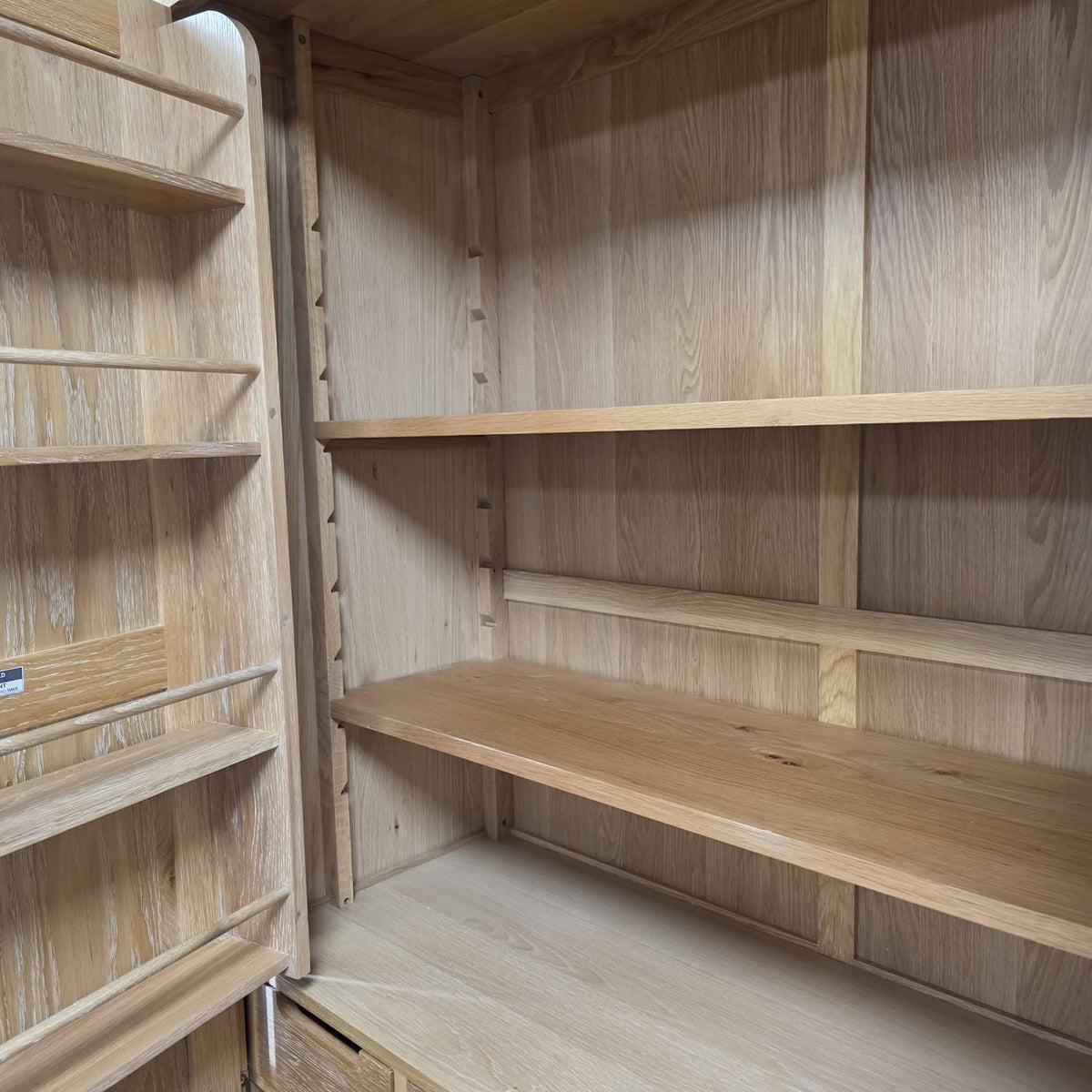 Inglesham Whitewash Oak Double Larder