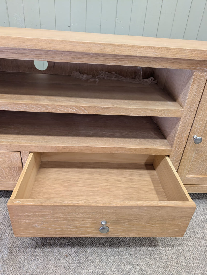Inglesham Whitewash Oak XXL TV Stand up to 90"