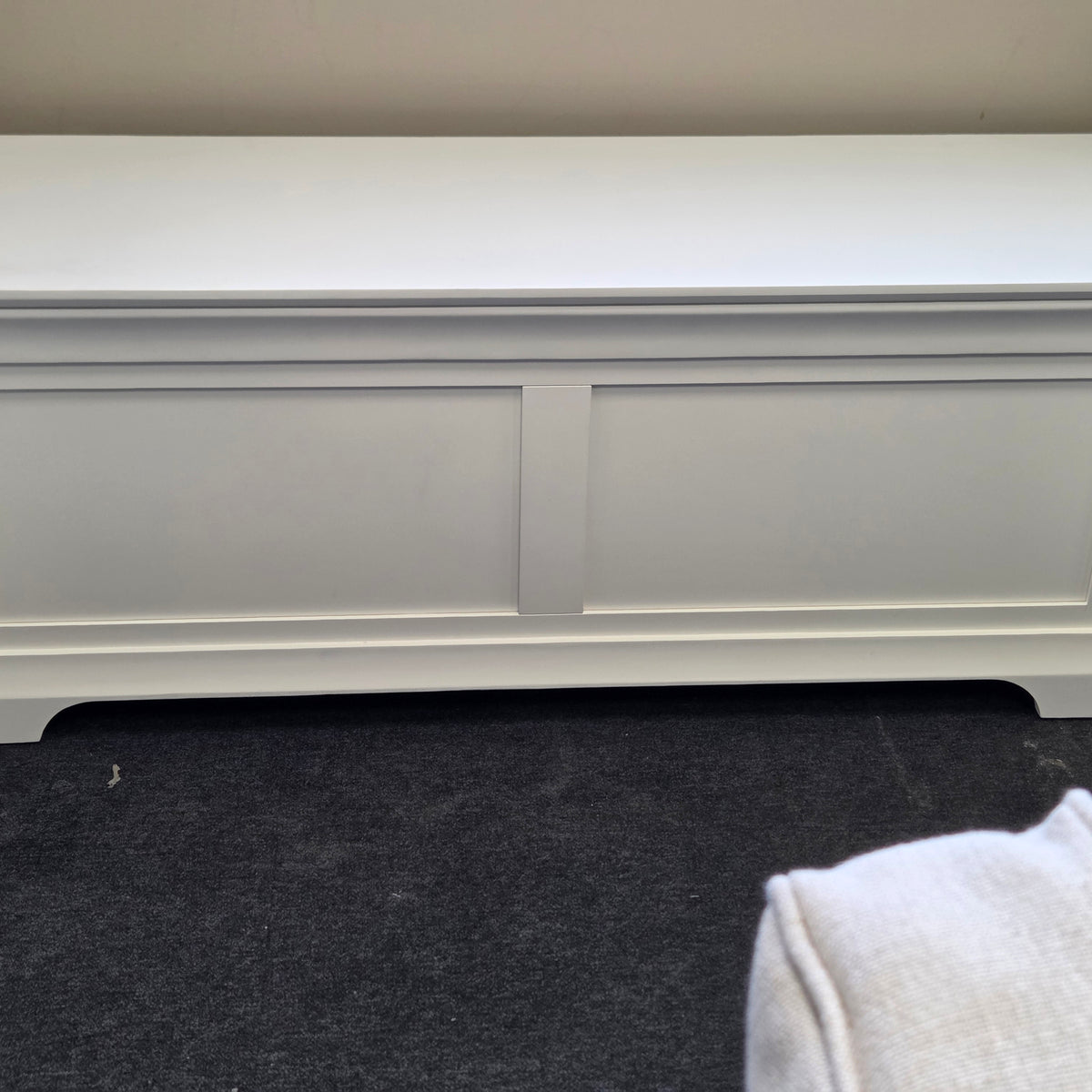 Chantilly Warm White Blanket Box