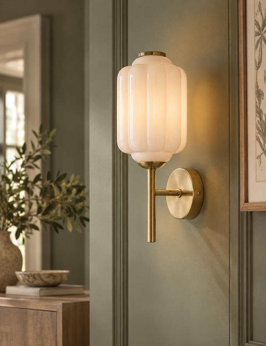 Agnes Wall light - Cream/Brass