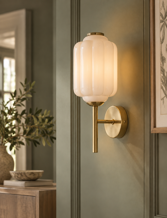 Agnes Wall light - Cream/Brass
