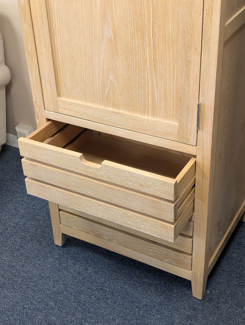 Inglesham Whitewash Oak Narrow Larder