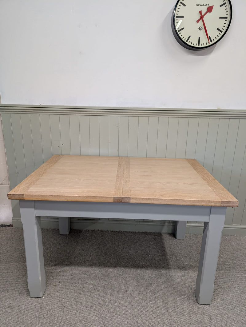 Chester Dove Grey 4-6 Seater Extending Table