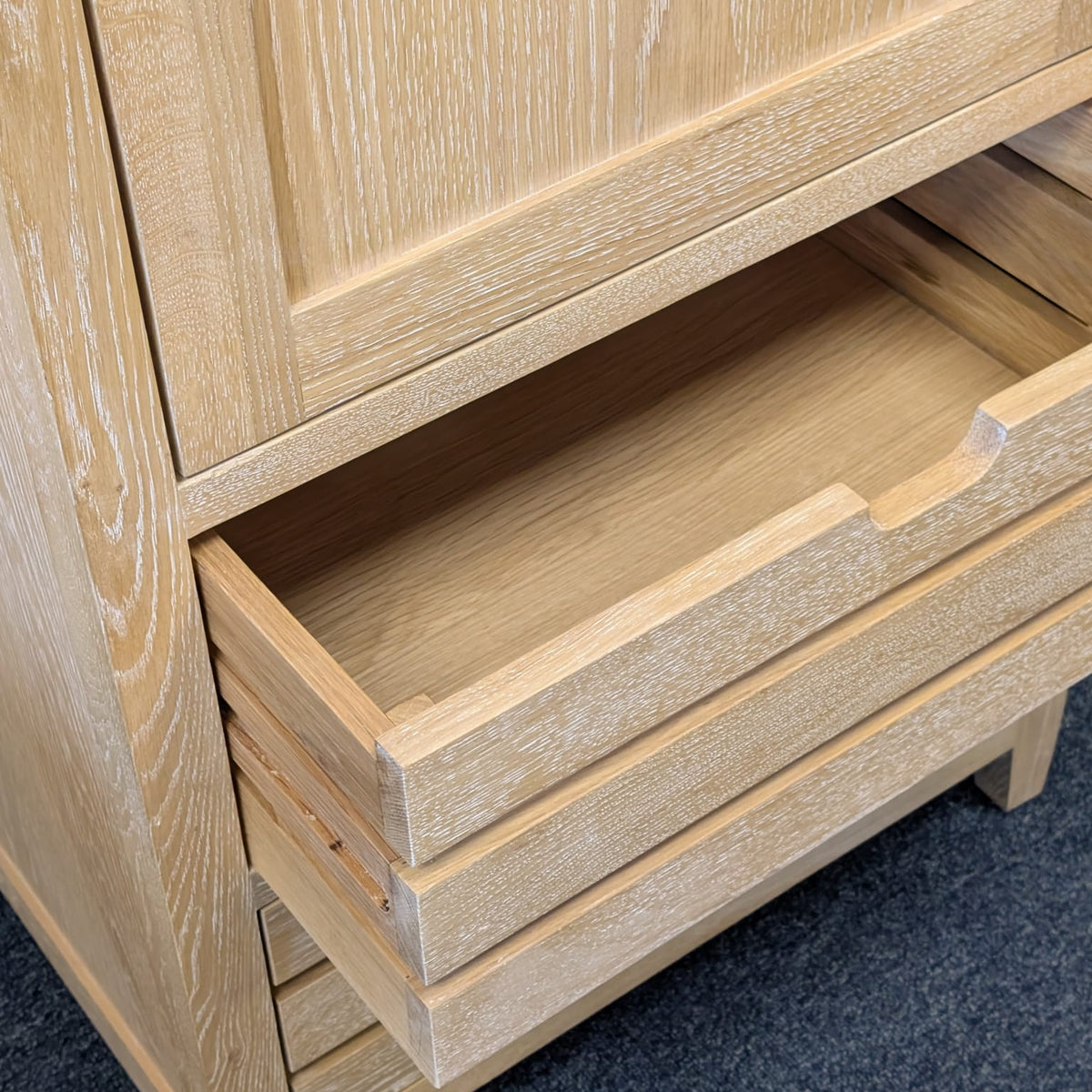 Inglesham Whitewash Oak Narrow Larder
