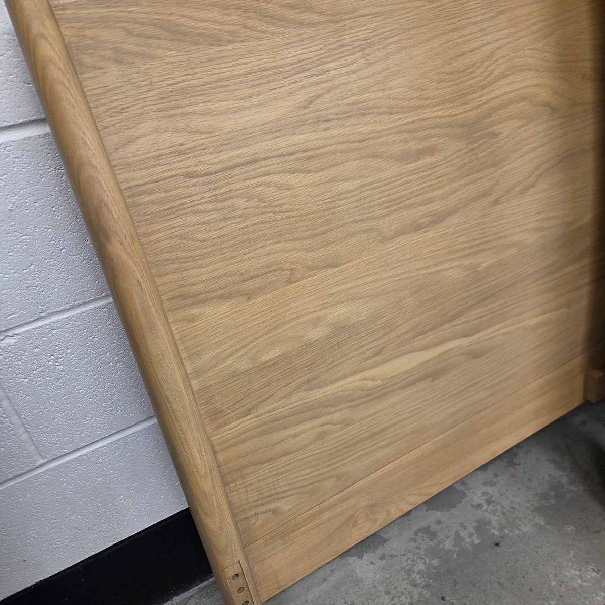 Winson Light Oak King Size Bed (Imperfect)