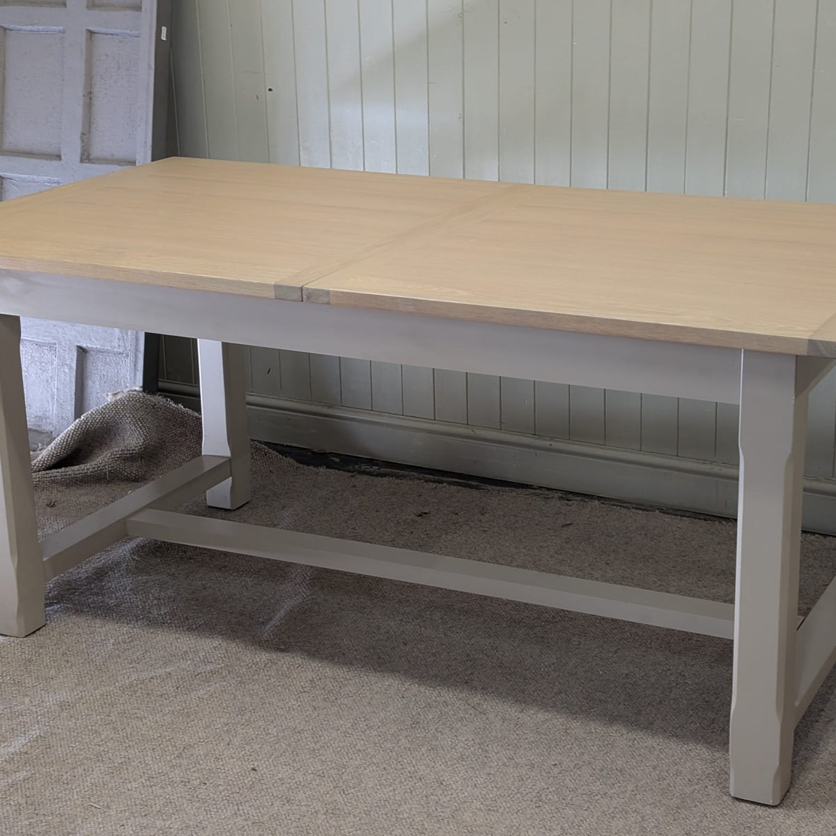 Chester Limestone 6-10 Seater Extending Dining Table