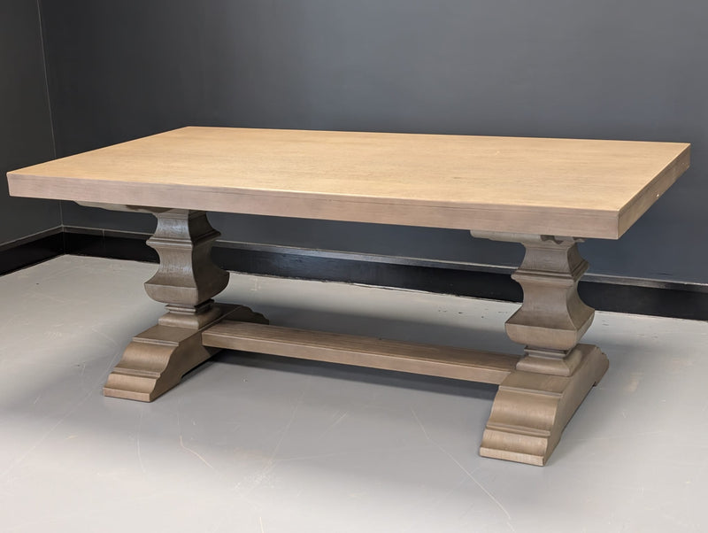 Banks Extending Dining Table (193 cm - 284 cm)
