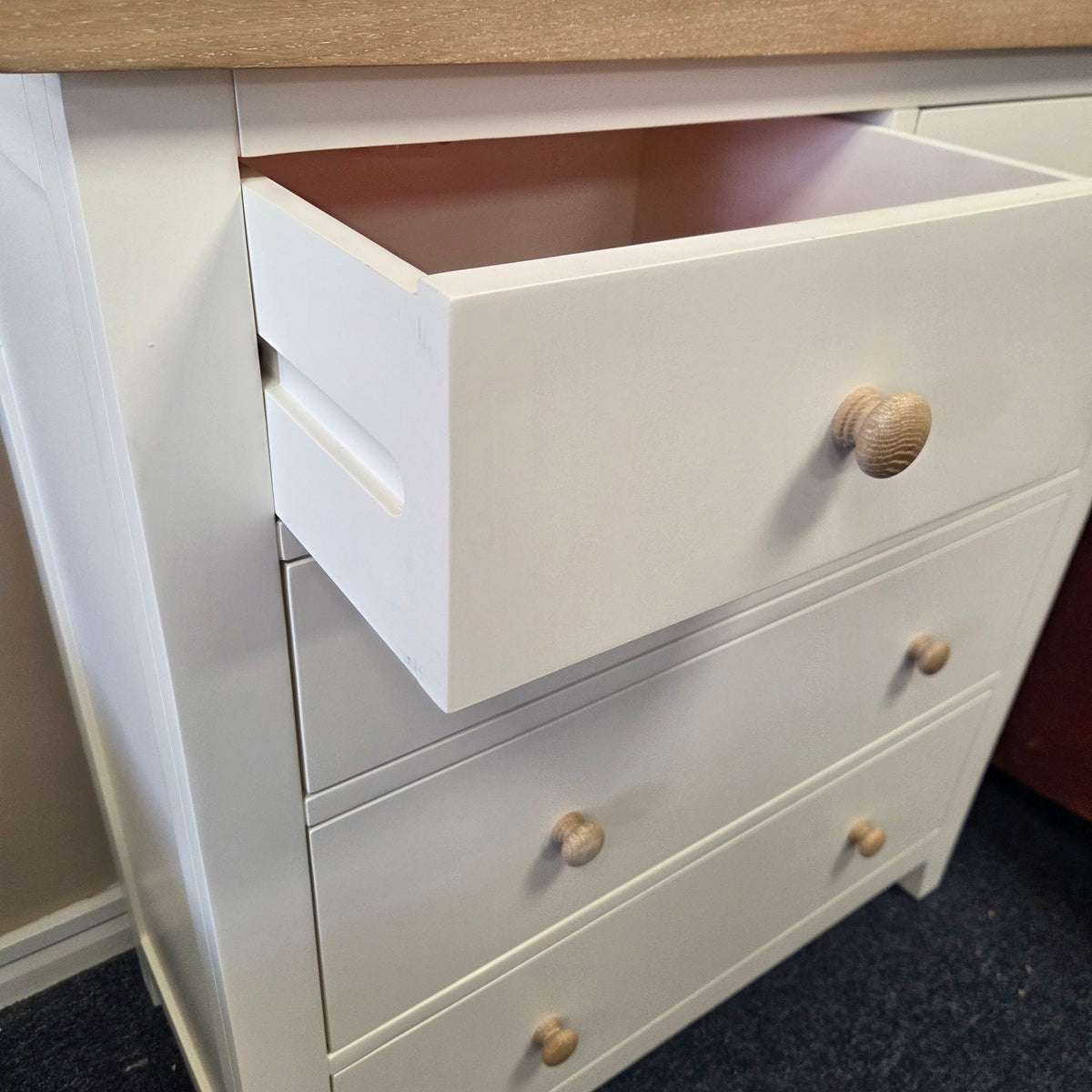 Chester Classic Cream 5 Drawer Chest