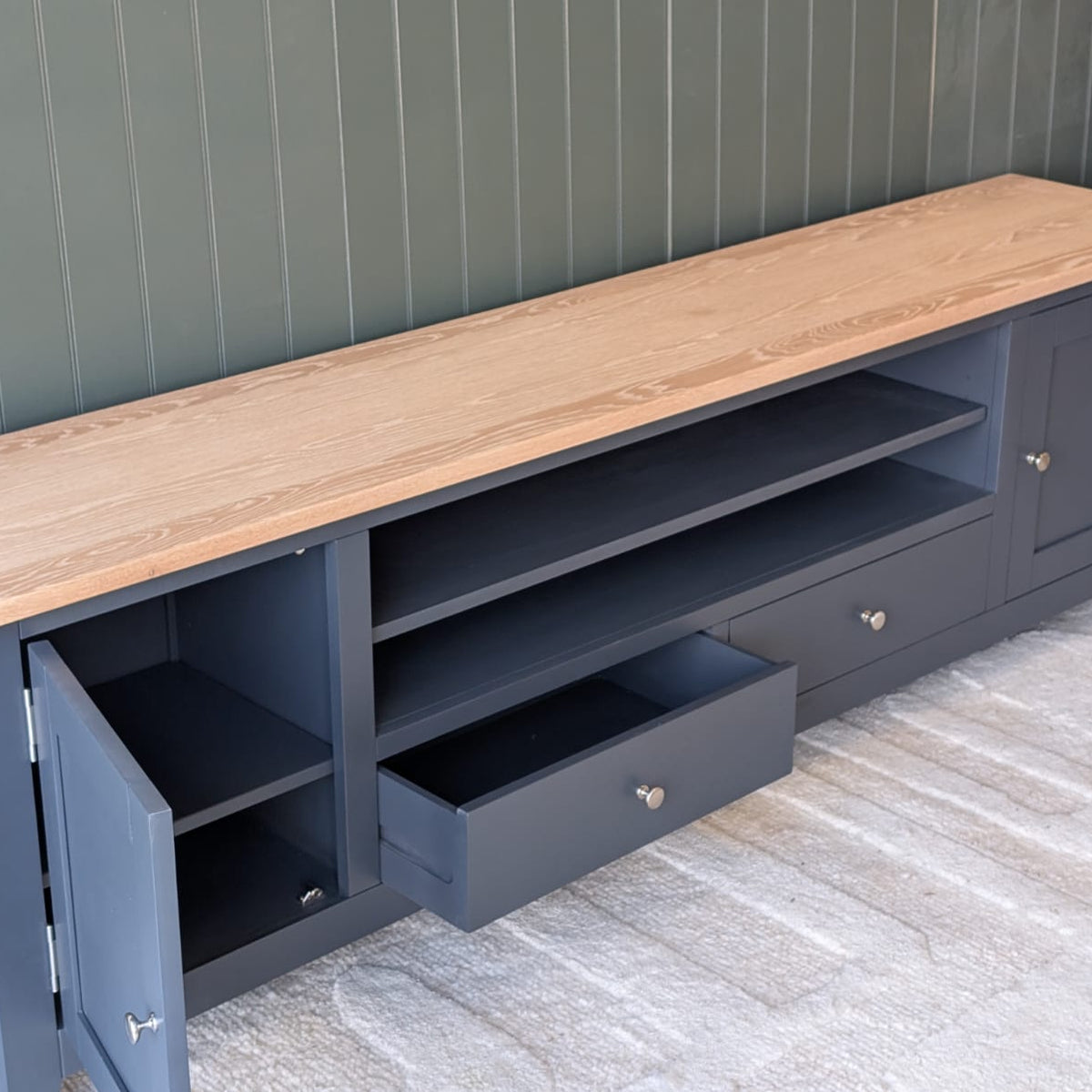 Chester Charcoal XXL TV Stand