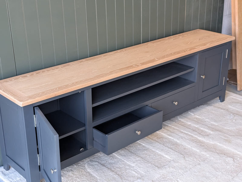 Chester Charcoal XXL TV Stand
