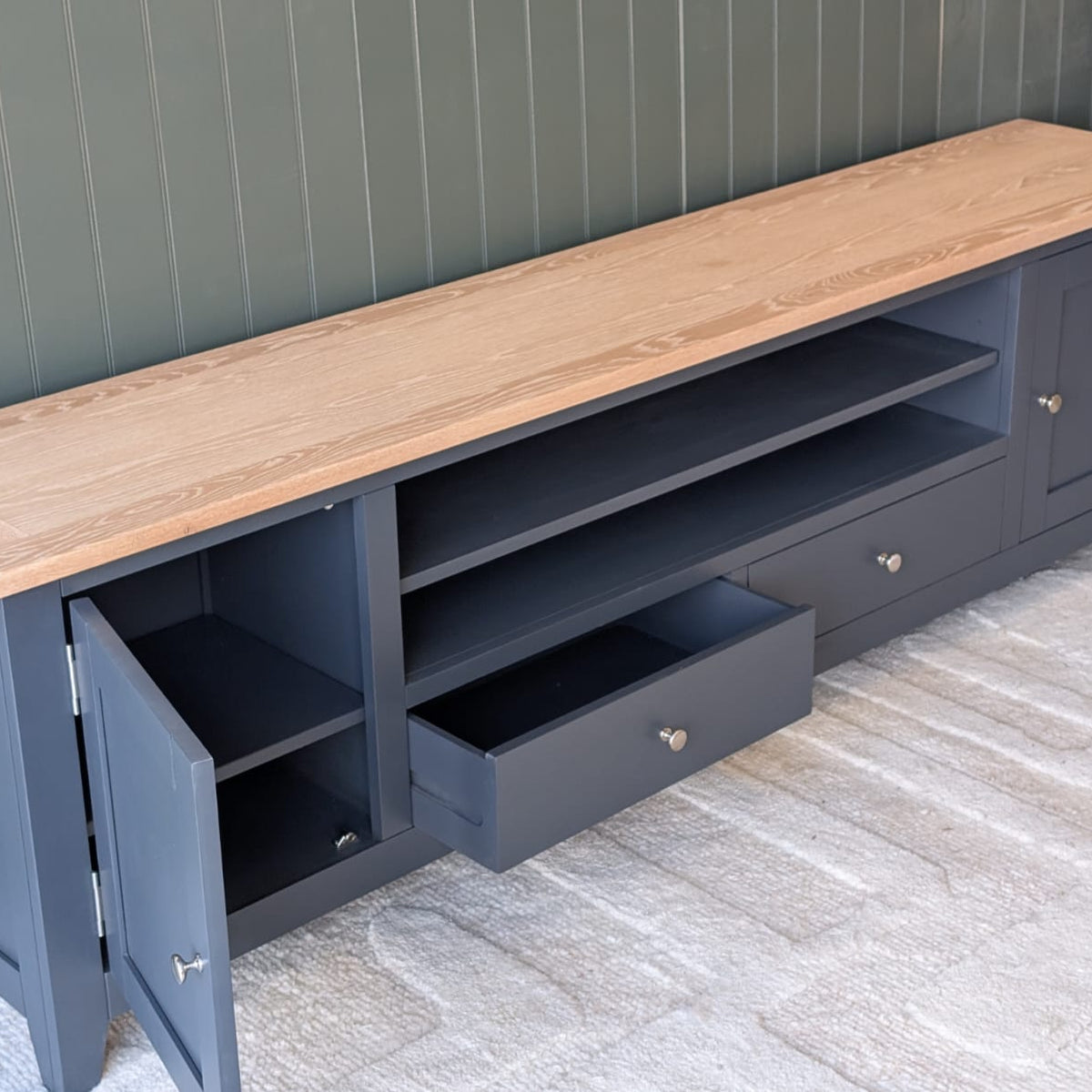 Chester Charcoal XXL TV Stand