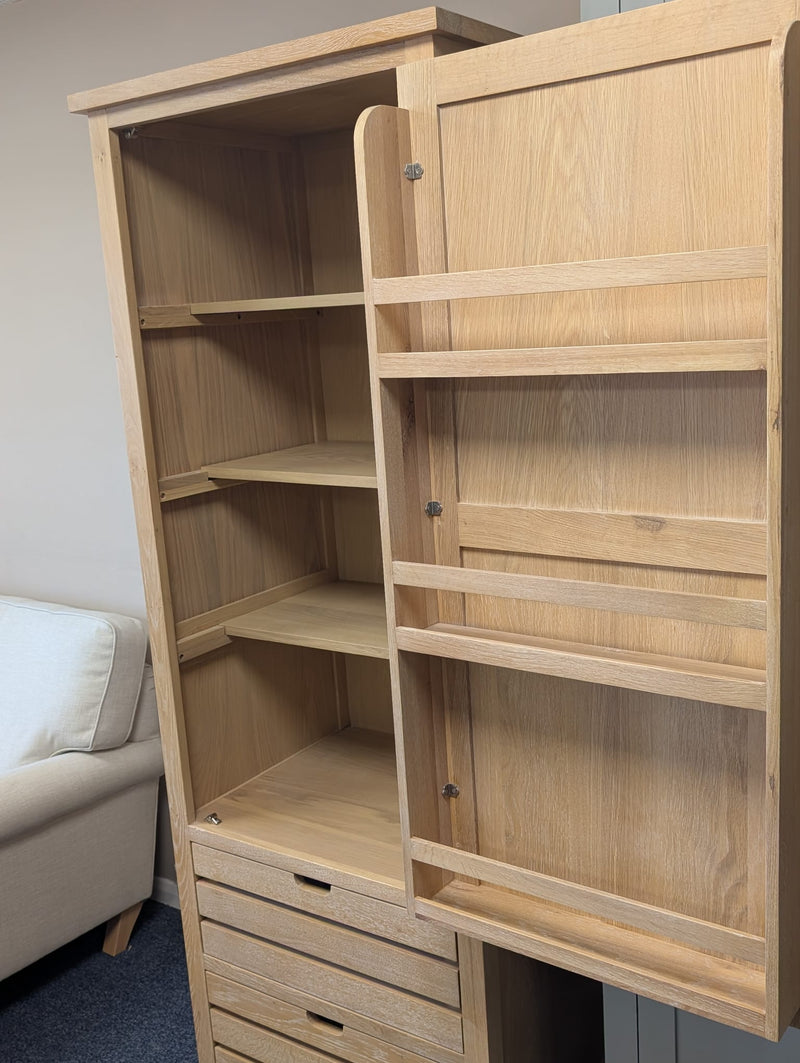 Inglesham Whitewash Oak Narrow Larder