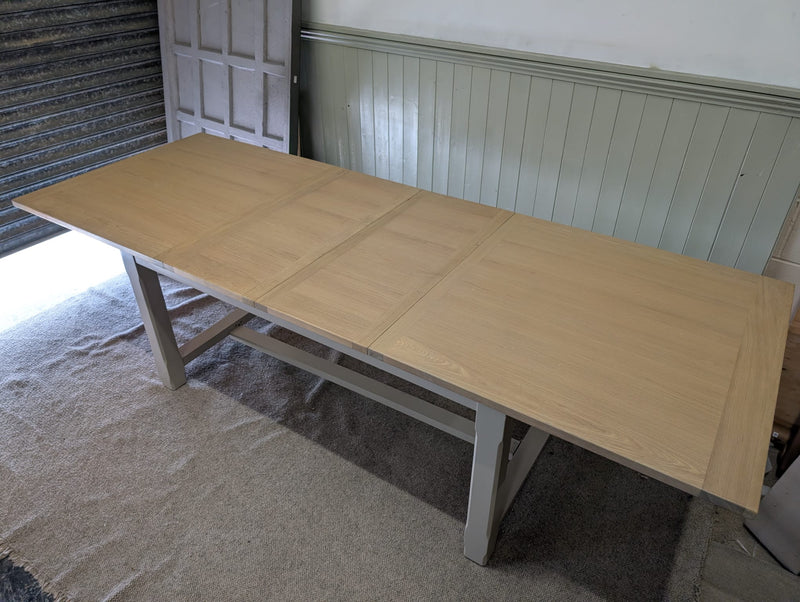 Chester Limestone 6-10 Seater Extending Dining Table