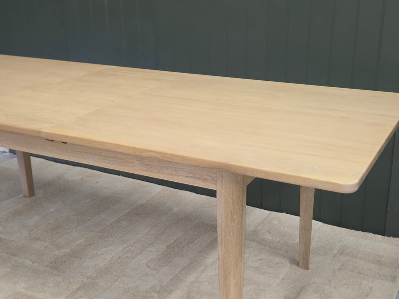 Berkeley Nordic Oak 6-8 Seater Dining Table
